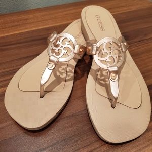 Brand New GUESS Tyana Gold Sandal. NWOB.